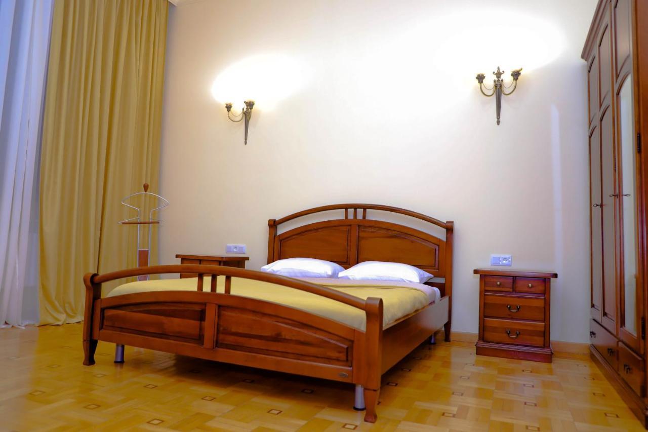 Araks Hotel Complex Gyumri Esterno foto